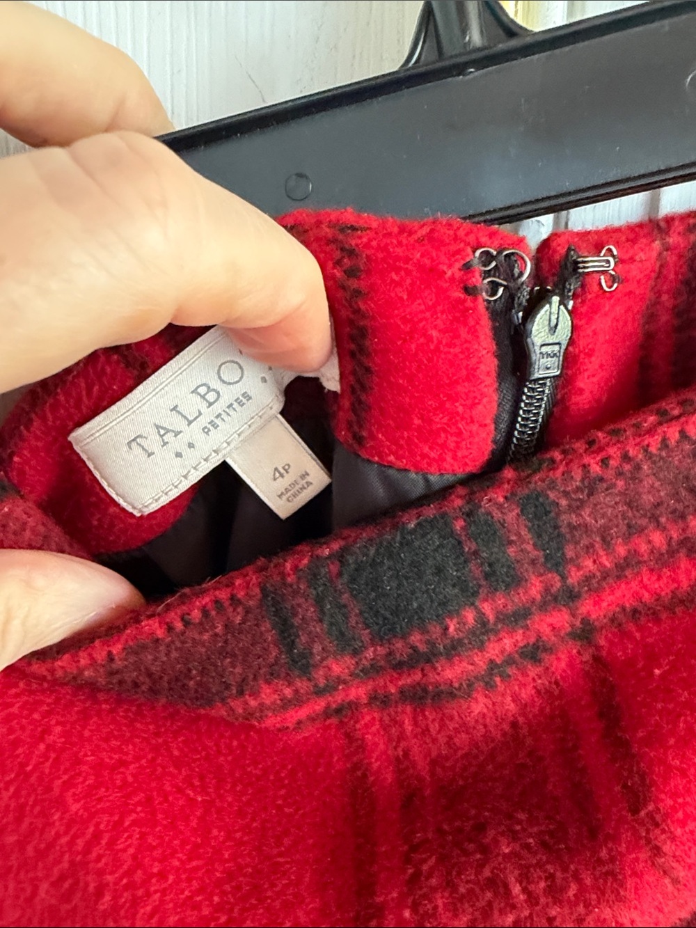 Talbots Red and Black Plaid Pencil Skirt size 4P - Picture 5 of 8